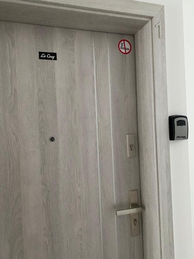 Les Rives Saint Symphorien, Appartements Meubles Longeville-les-Metz Экстерьер фото